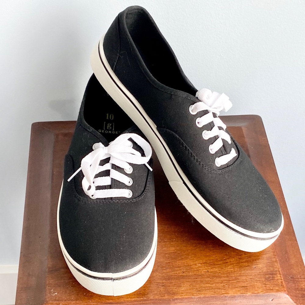 Canvas Low-top Skate Shoe - Men’s